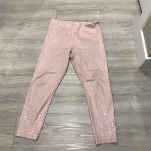 Shiny pale link leopard print leggings